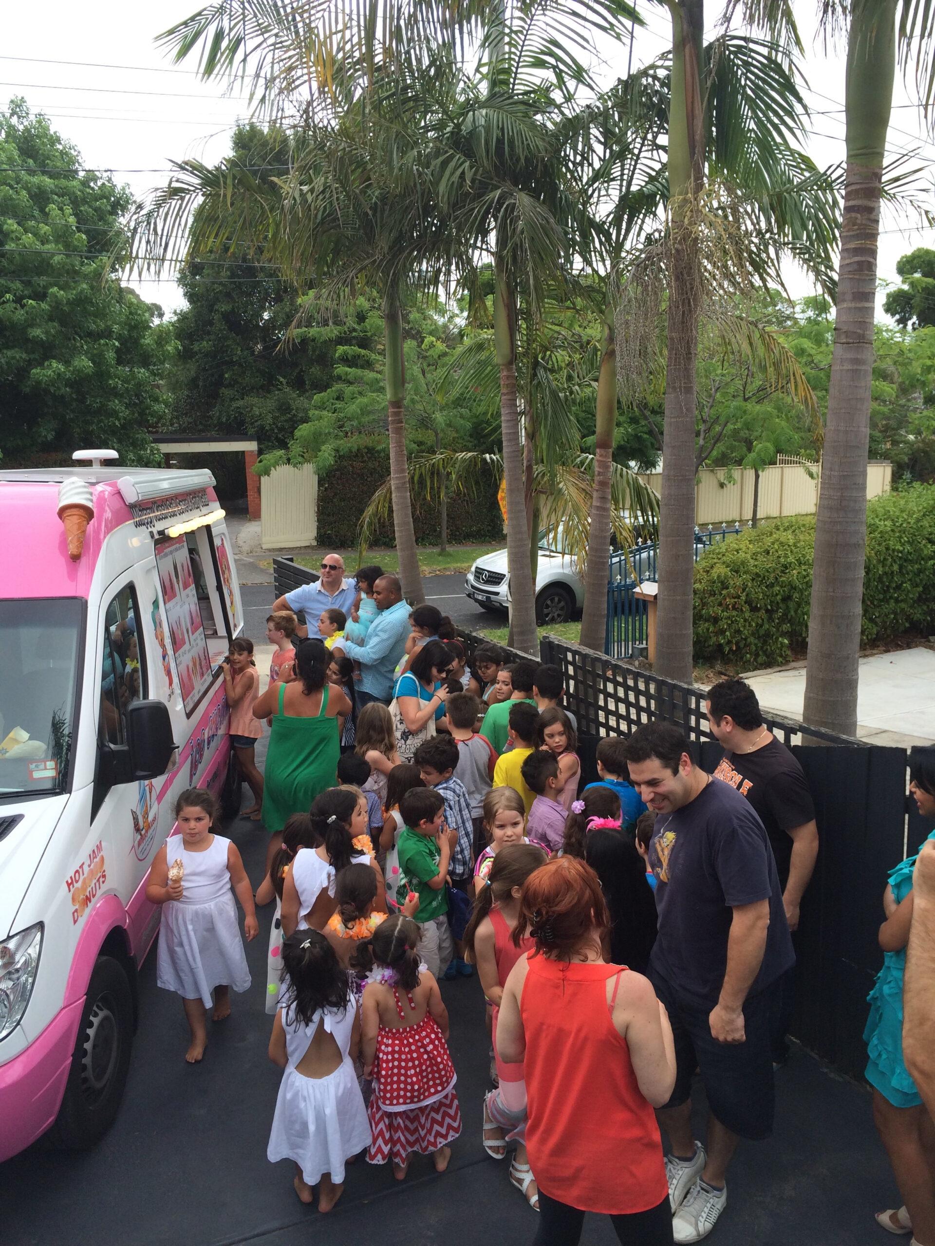 Ice cream van hire for birthdays and family gatherings